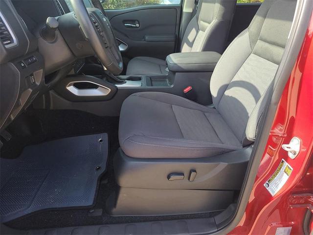 Photo of 2024 Cardinal Red Metallic Nissan Frontier