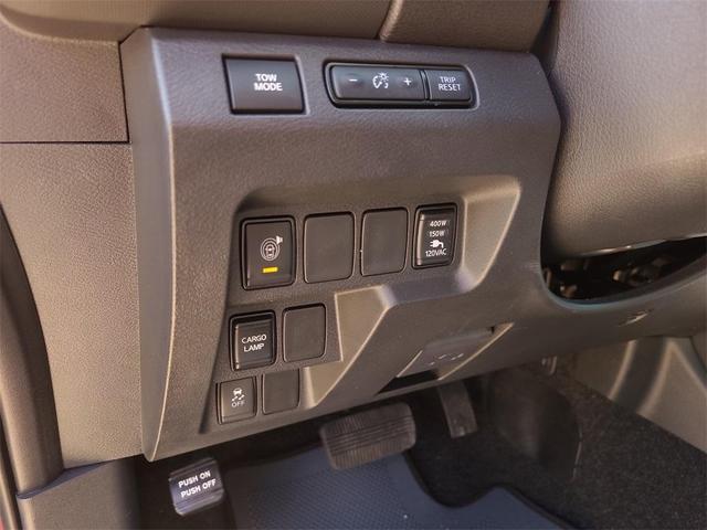 Photo of 2024 Cardinal Red Metallic Nissan Frontier