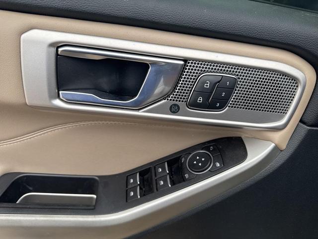 Photo of 2021 Gray Metallic Ford Explorer