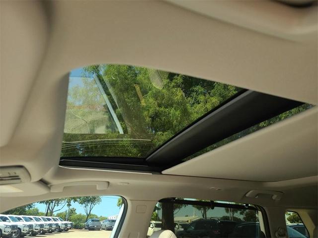 Photo of 2025 Everest White P Nissan Rogue