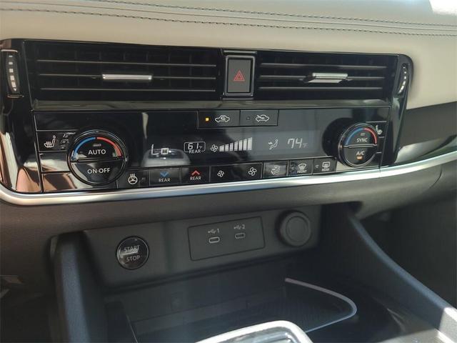 Photo of 2025 Everest White P Nissan Rogue