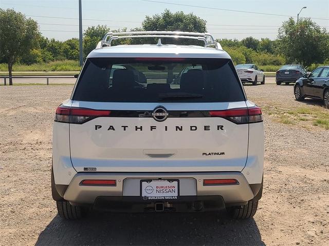 Photo of 2025 Everest White P Nissan Pathfinder