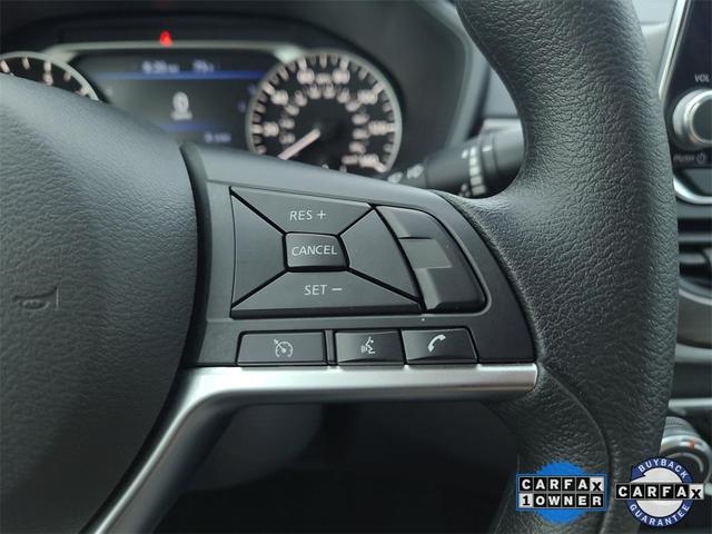 Photo of 2023 White Nissan Altima