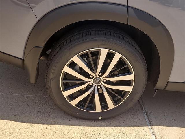 Photo of 2025 Boulder Gray Metallic Nissan Pathfinder