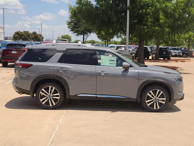 Photo of 2025 Boulder Gray Metallic Nissan Pathfinder