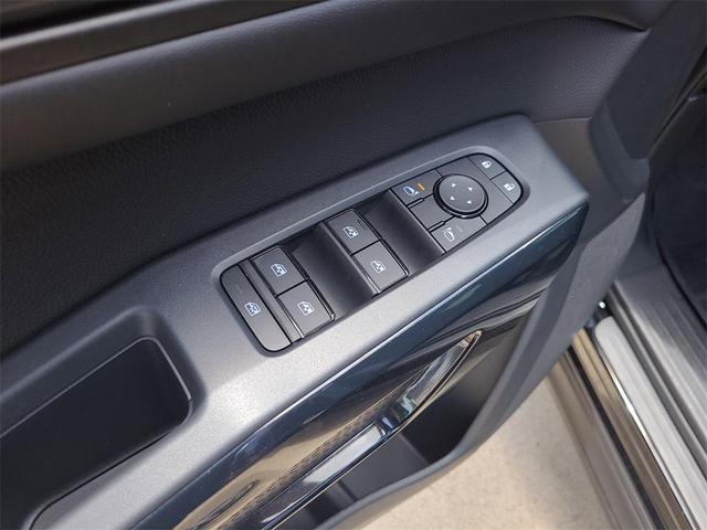 Photo of 2024 Black Nissan Pathfinder