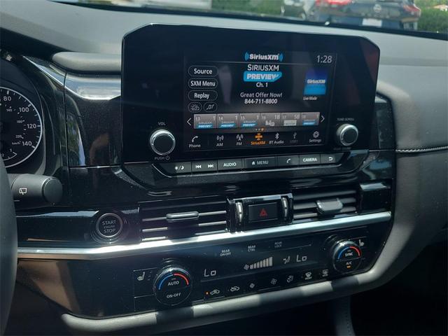 Photo of 2024 Black Nissan Pathfinder