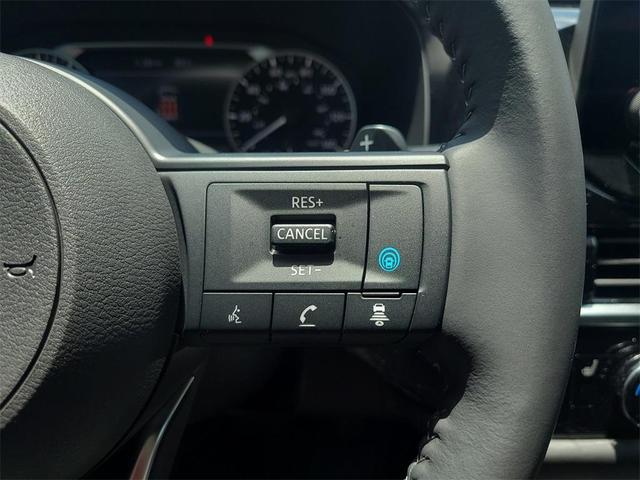 Photo of 2024 Black Nissan Pathfinder