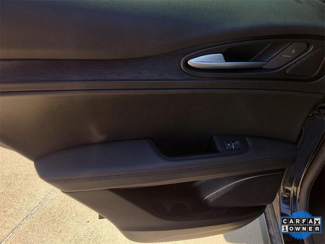 Photo of 2022 Vulcano Black Metallic Alfa Romeo Stelvio