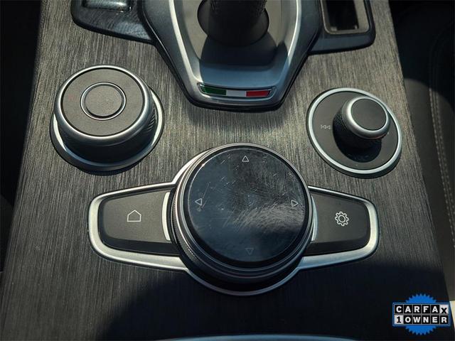 Photo of 2022 Vulcano Black Metallic Alfa Romeo Stelvio