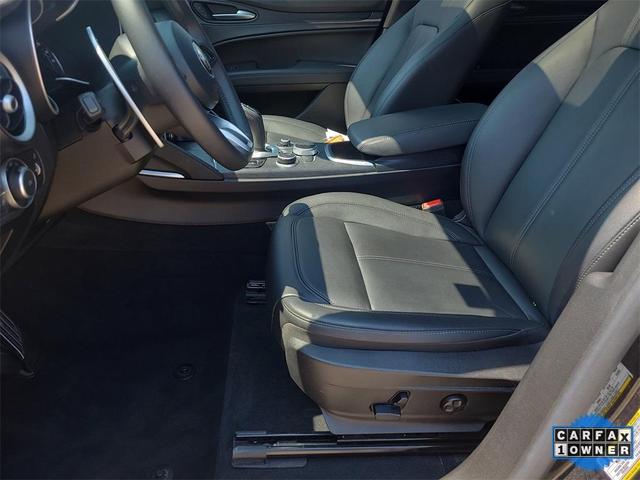 Photo of 2022 Vulcano Black Metallic Alfa Romeo Stelvio