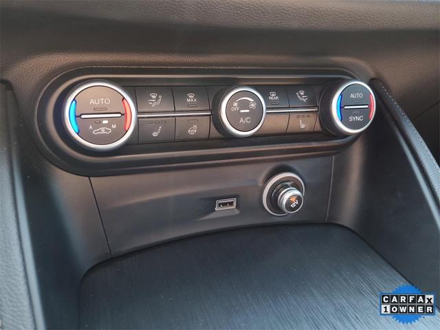 Photo of 2022 Vulcano Black Metallic Alfa Romeo Stelvio