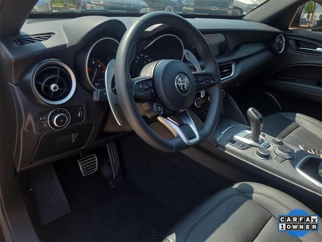 Photo of 2022 Vulcano Black Metallic Alfa Romeo Stelvio