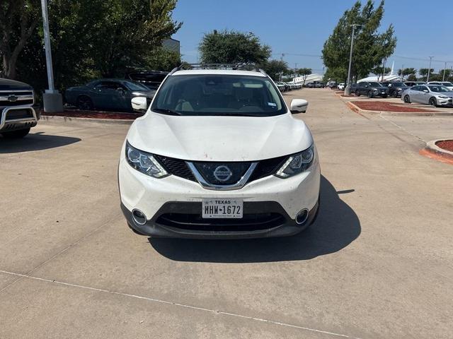 Photo of 2019 White Nissan Rogue Sport