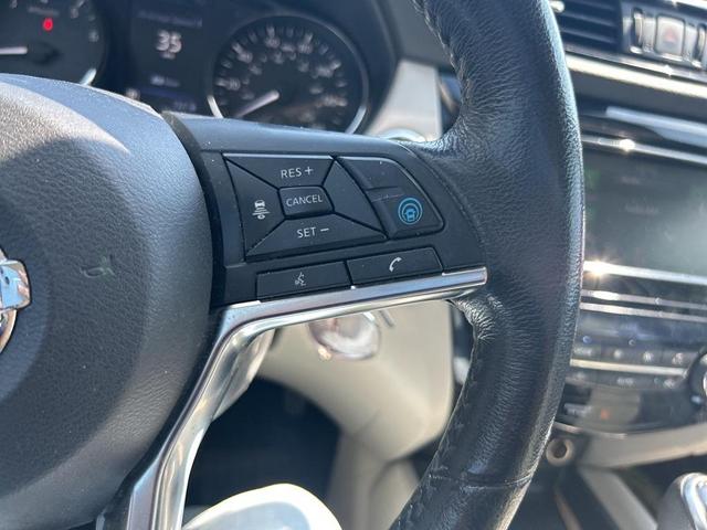 Photo of 2019 White Nissan Rogue Sport