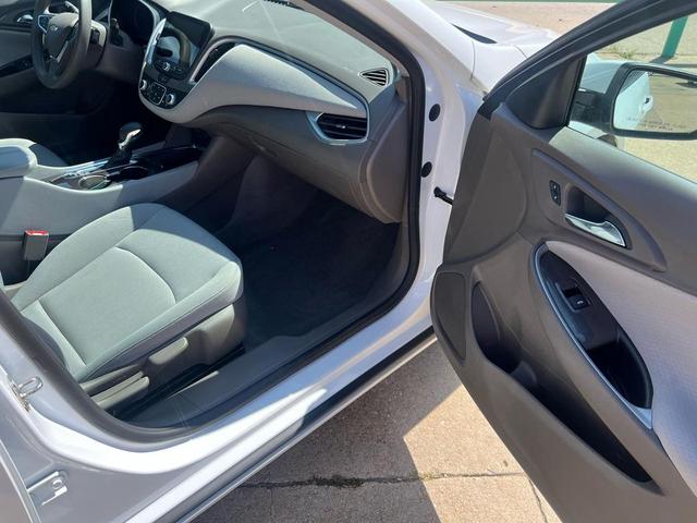 Photo of 2023 Summit White Chevrolet Malibu