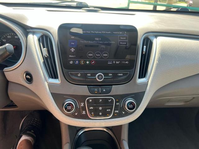 Photo of 2023 Summit White Chevrolet Malibu