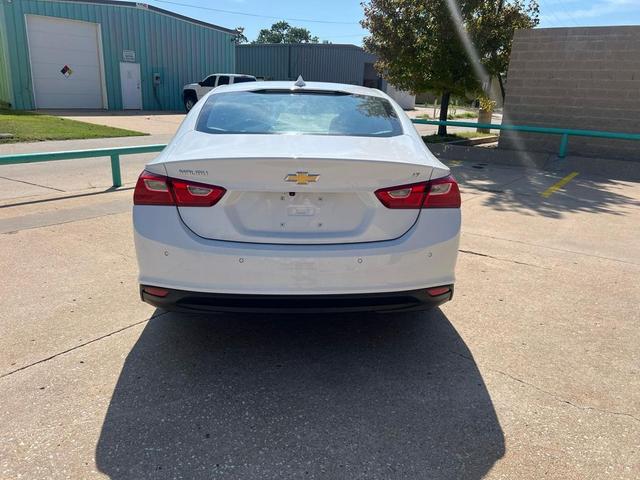 Photo of 2023 Summit White Chevrolet Malibu