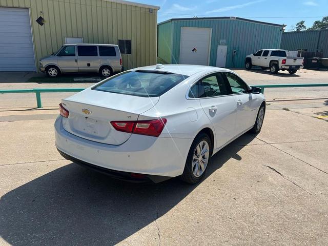 Photo of 2023 Summit White Chevrolet Malibu
