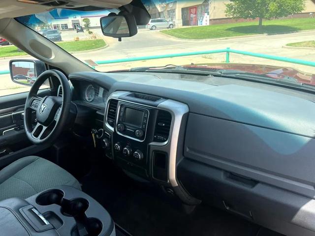 Photo of 2015 Maroon RAM 1500