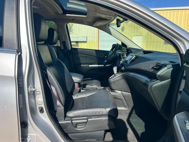 Photo of 2015 Alabaster Silver Metallic Honda CR-V