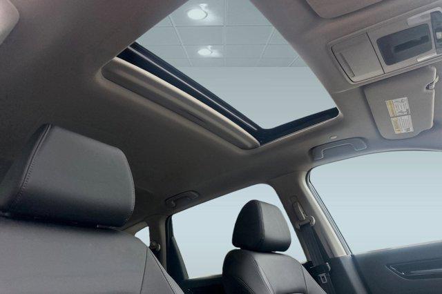 Photo of 2026 Platinum White Pearl Honda CR-V