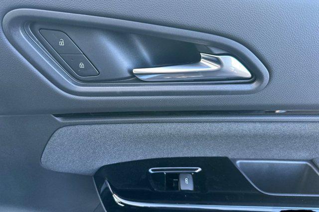 Photo of 2025 Mercury Silver Metallic Honda Prologue
