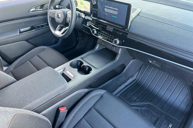 Photo of 2025 Mercury Silver Metallic Honda Prologue