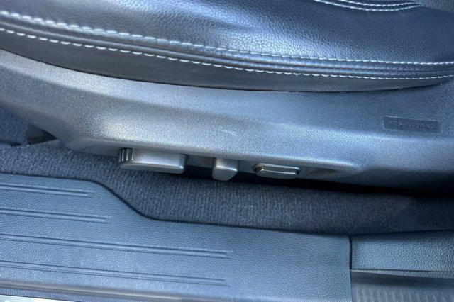 Photo of 2019 Crystal Black Silica Subaru Outback