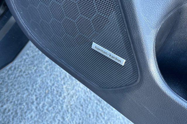 Photo of 2019 Crystal Black Silica Subaru Outback