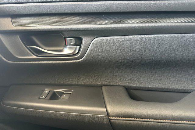 Photo of 2026 Platinum White Pearl Honda CR-V Hybrid