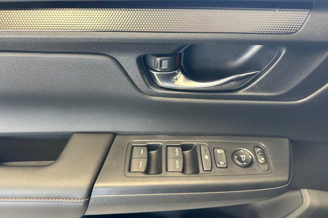 Photo of 2026 Platinum White Pearl Honda CR-V Hybrid