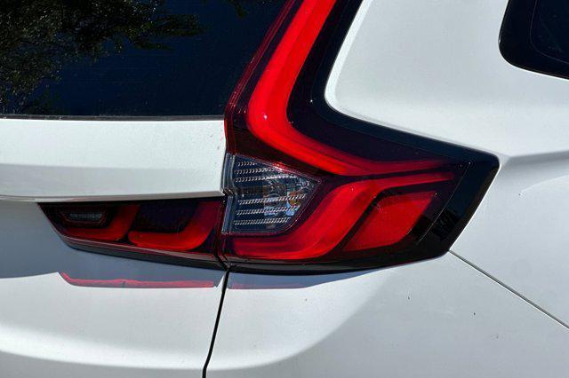 Photo of 2026 Platinum White Pearl Honda CR-V Hybrid