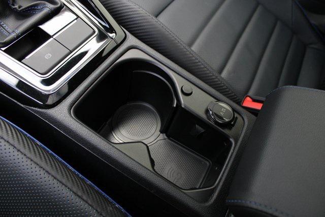 Photo of 2024 Lapiz Blue Metallic Volkswagen Golf R