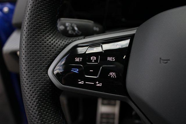 Photo of 2024 Lapiz Blue Metallic Volkswagen Golf R