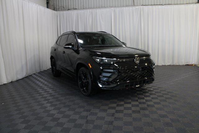 Photo of 2025 Deep Black Pearl Volkswagen Tiguan