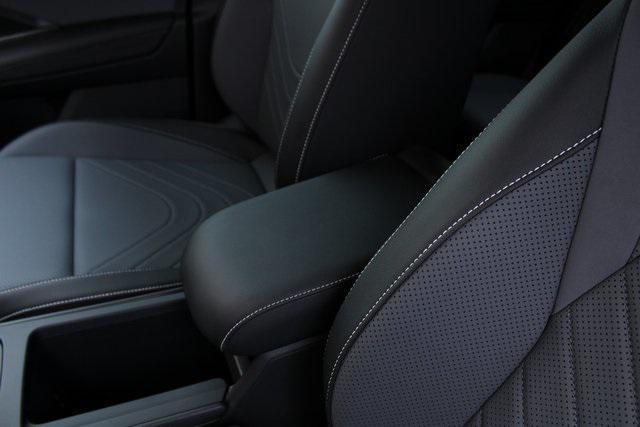 Photo of 2025 Deep Black Pearl Volkswagen Tiguan