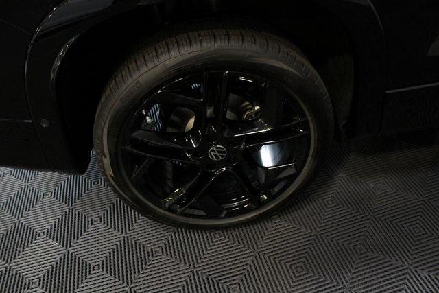 Photo of 2025 Deep Black Pearl Volkswagen Tiguan