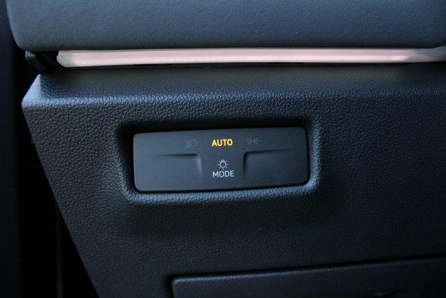 Photo of 2025 Deep Black Pearl Volkswagen Tiguan
