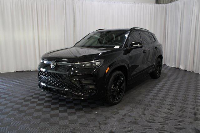 Photo of 2025 Deep Black Pearl Volkswagen Tiguan