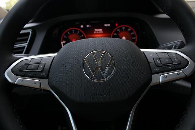 Photo of 2025 Pure White Volkswagen Atlas