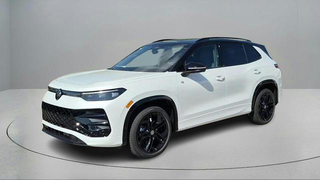 Photo of 2025 Opal White w/Deep Black Roof Volkswagen Tiguan