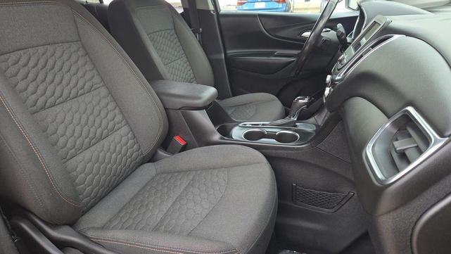 Photo of 2019 Mosaic Black Metallic Chevrolet Equinox