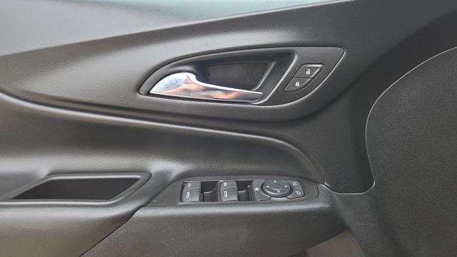 Photo of 2019 Mosaic Black Metallic Chevrolet Equinox