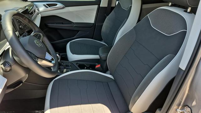 Photo of 2025 Pyrite Silver Metallic Volkswagen Taos