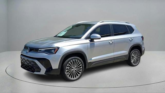 Photo of 2025 Pyrite Silver Metallic Volkswagen Taos