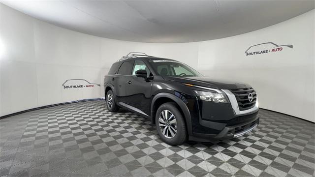 Photo of 2025 Super Black Nissan Pathfinder