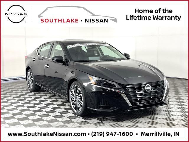 Photo of 2025 Super Black Clearcoat Nissan Altima