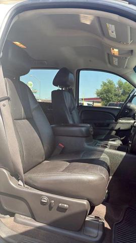 Photo of 2012 White Chevrolet Silverado 1500