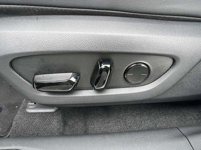 Photo of 2023 Eminent White Pearl Lexus RX 350